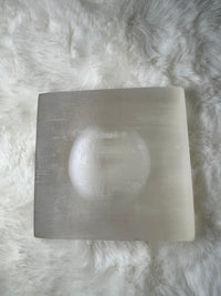 Selenite Sphere Holder